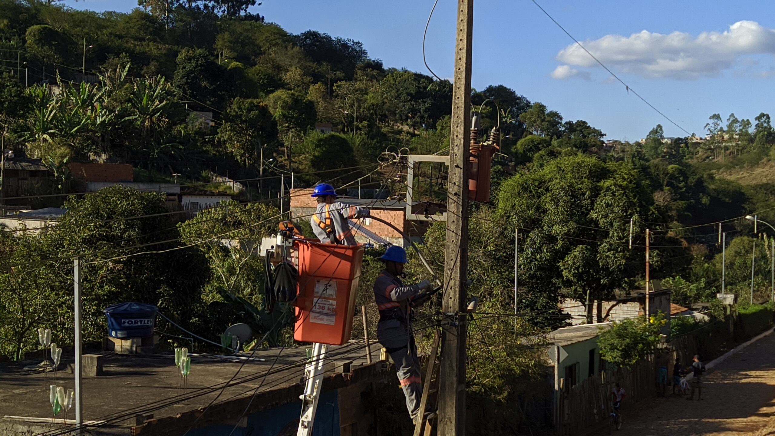 Mais bairros de Viçosa ganham iluminação de LED