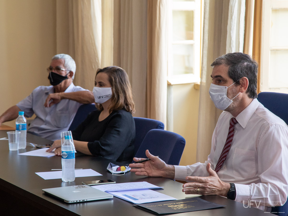 UFV se reúne com representantes de Viçosa e da equipe de gestão eleita no município para alinhar ações durante pandemia