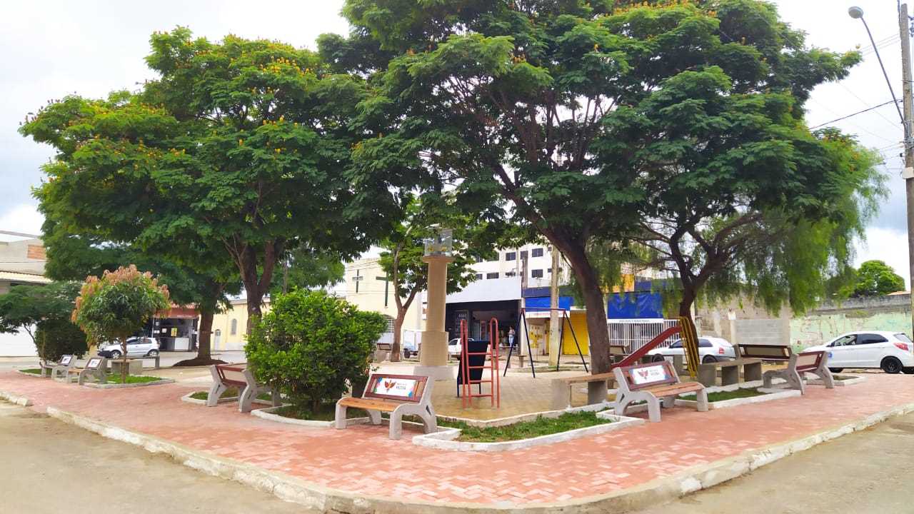 Praças dos bairros Santa Clara e Fátima são reabertas