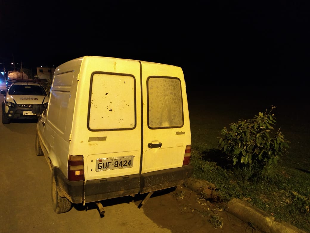 Fiorino furtada em Viçosa é localizada em Muriaé