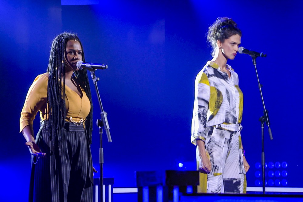 Viçosense Carla Sceno vence fase das batalhas e avança no The Voice Brasil