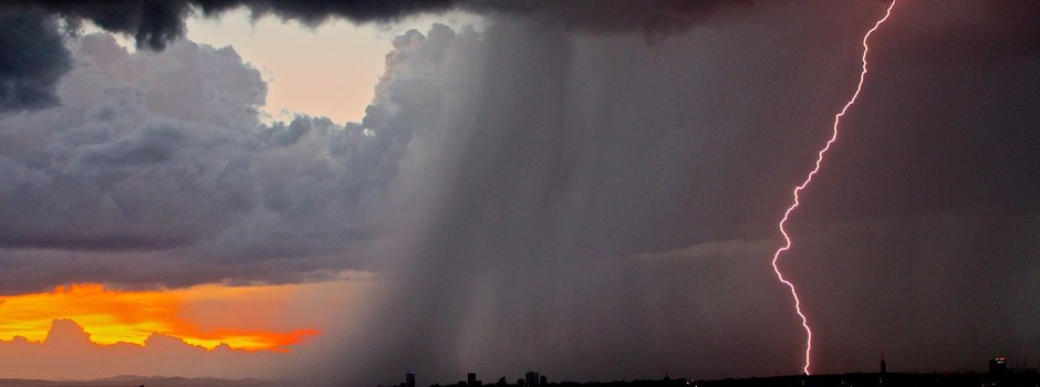 Saiba como manter a segurança com a rede elétrica durante tempestades