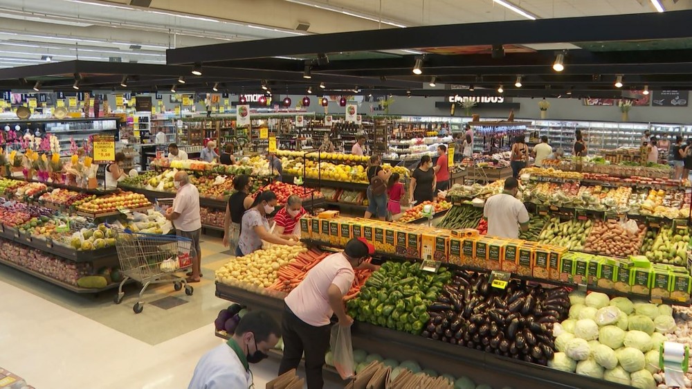 Ceia de Natal fica 8% mais cara em 2024; produtos de cozinha tem maior variação no preço