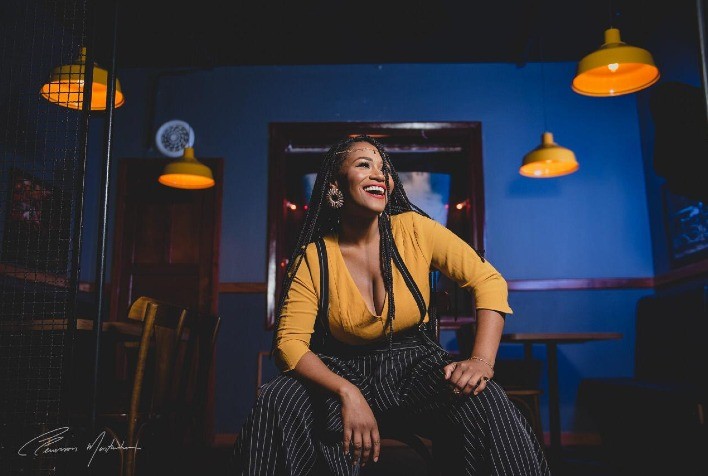 Viçosense Carla Sceno deve se apresentar hoje (01) no The Voice Brasil