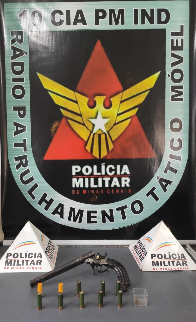 Homem é preso com maconha, arma de fogo e munições nas Posses