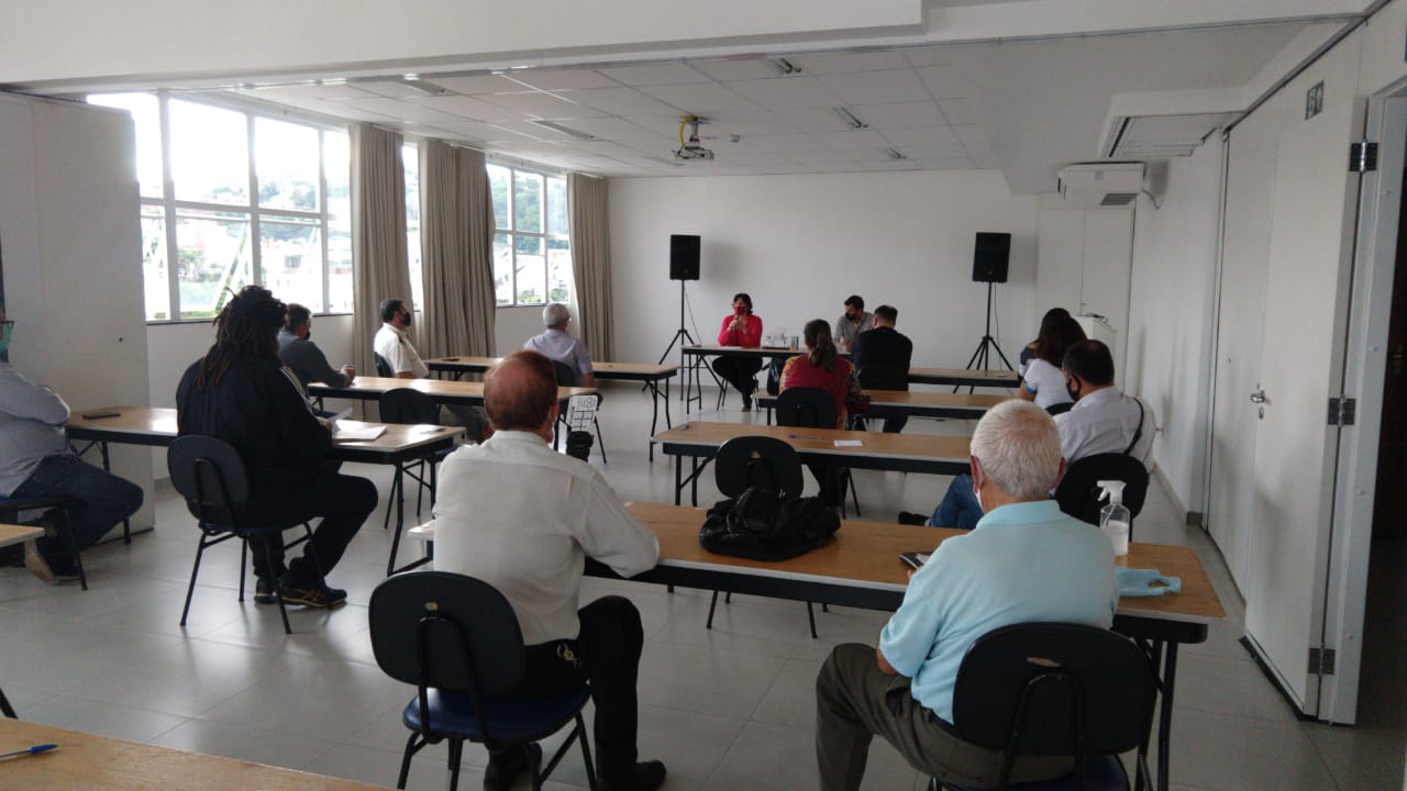 Casa do Empresário de Viçosa realiza reunião com futuro prefeito e representantes do município para discutir reabertura dos comércios não essenciais