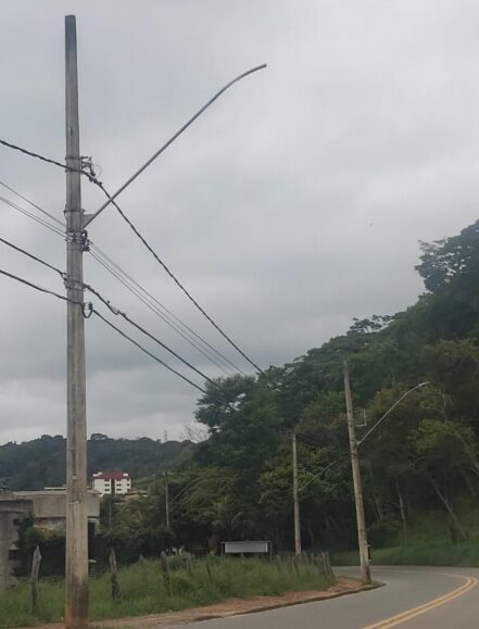 Atos de vandalismo prejudicam novo parque luminotécnico de Viçosa