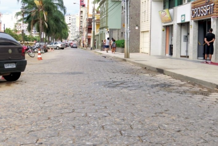 Av Bueno Brandão ficará interditada para obra de revitalização