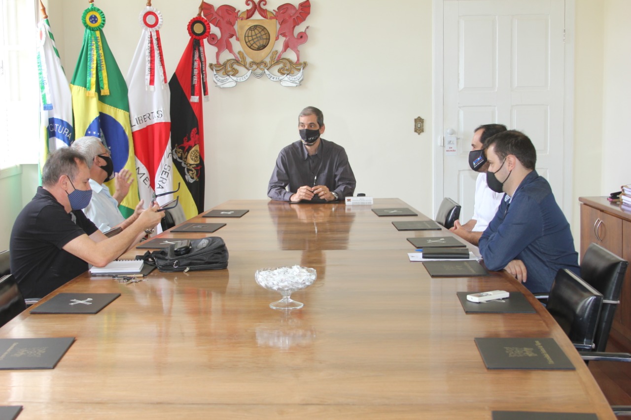 Prefeitura e UFV alinham ações na área da saúde