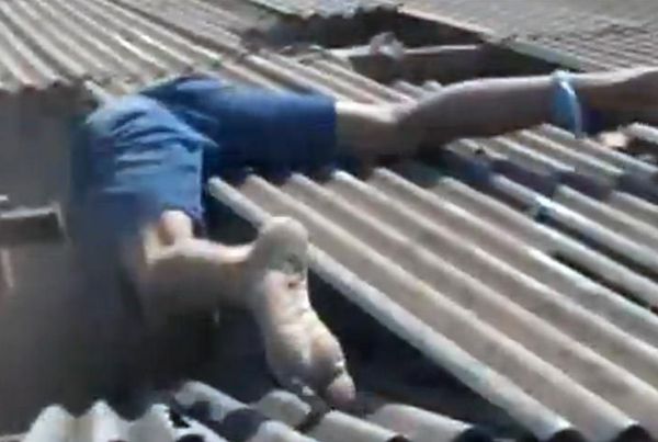 Homem é agredido ao tentar entrar na casa de idoso pelo telhado no São Sebastião em Viçosa