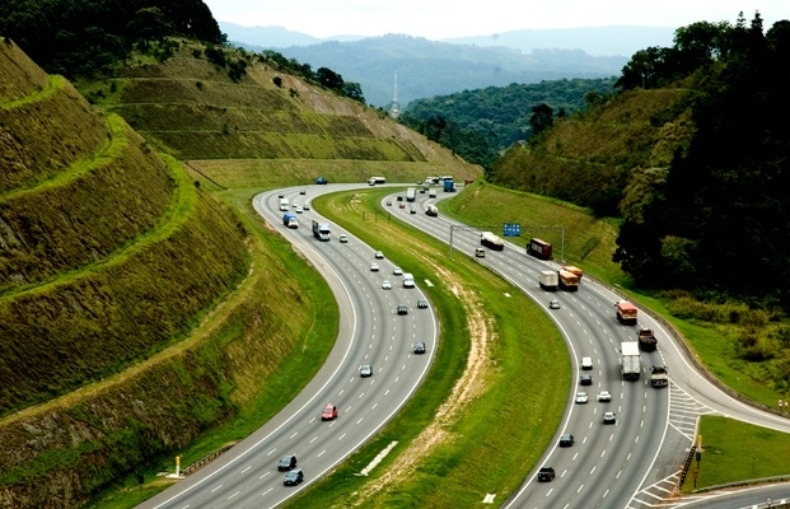 Minas moderniza regras para transporte fretado de passageiros em novo decreto