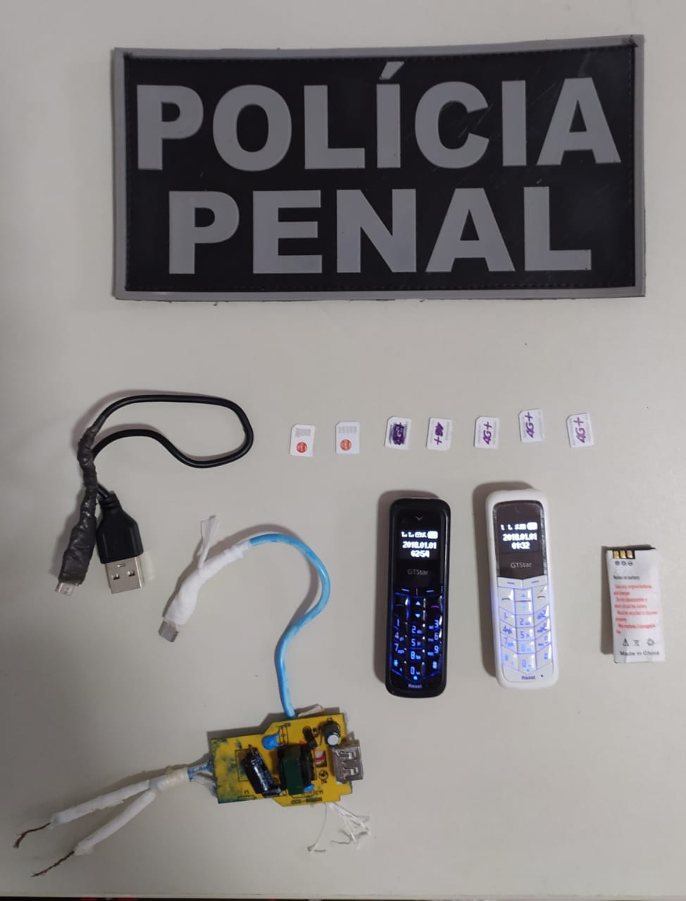 Materiais ilícitos apreendidos em cela do Presídio de Viçosa