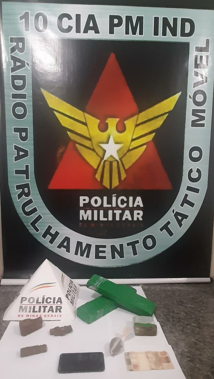 Passageiro de carro de aplicativo preso com drogas em Viçosa