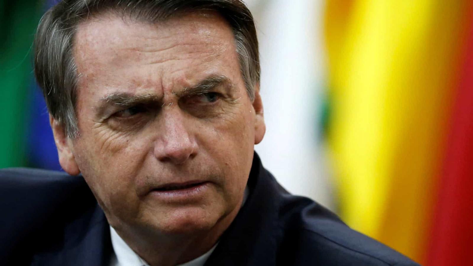 Bolsonaro promete auxílio a cerca de 750 mil caminhoneiros por conta de alta no Diesel