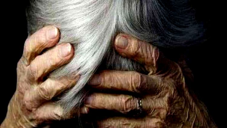 Idosa agredida pelo filho no bairro Betânia, em Viçosa