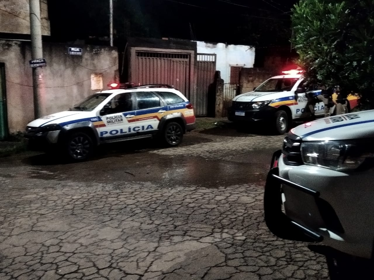 Homem assassinado na pracinha do Laranjal