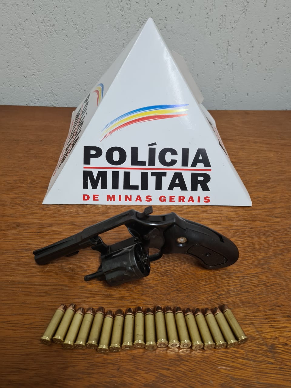 Dupla presa por porte ilegal e arma de fogo na zona rural de Coimbra