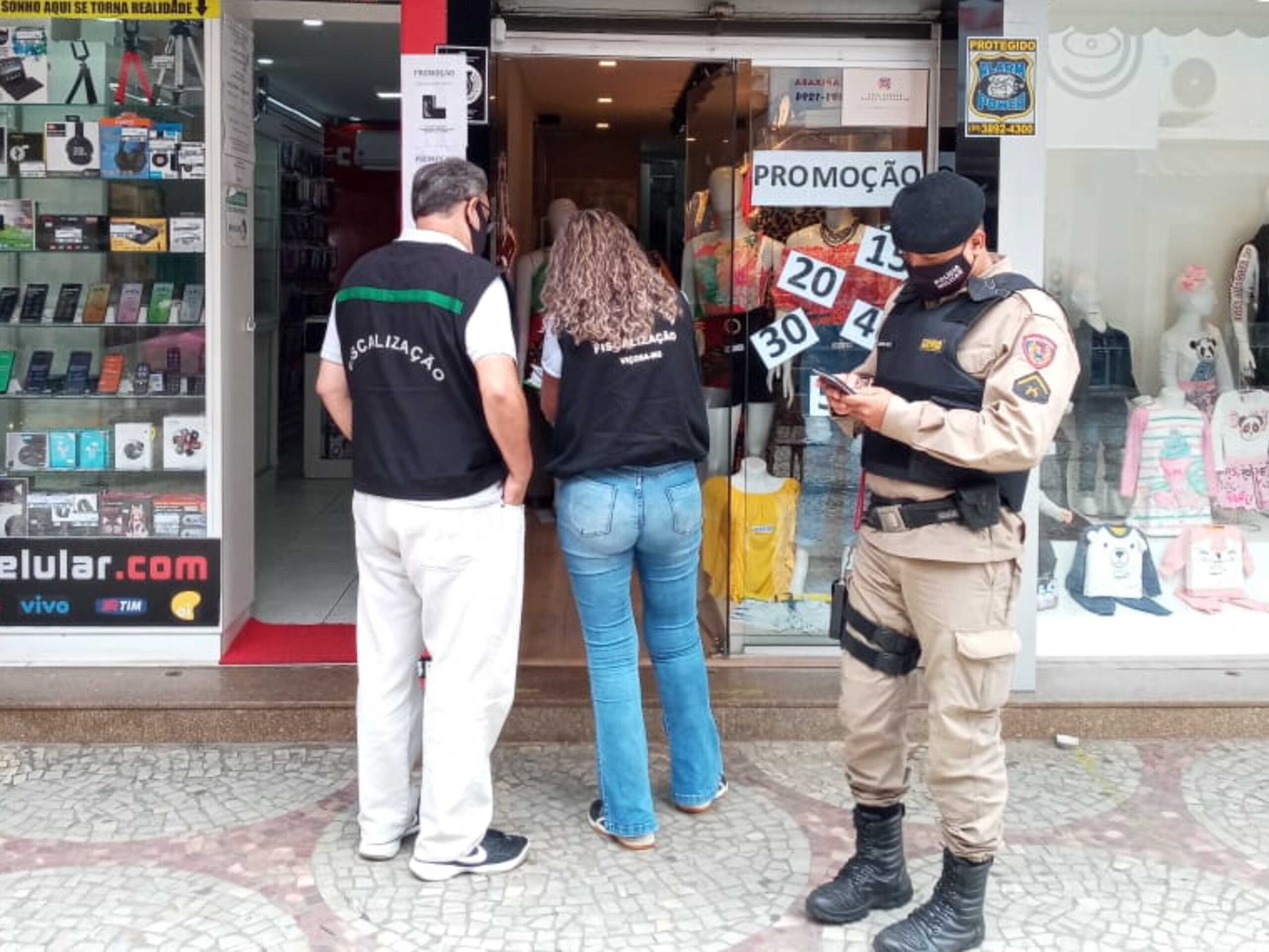 27 estabelecimentos comerciais foram multados ou interditados em Viçosa ontem