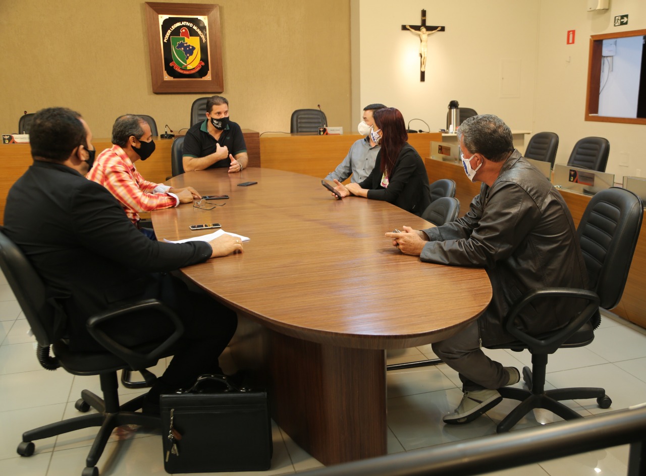 Vereador promove reunião entre coordenador do Livre e representante dos motoristas do aplicativo
