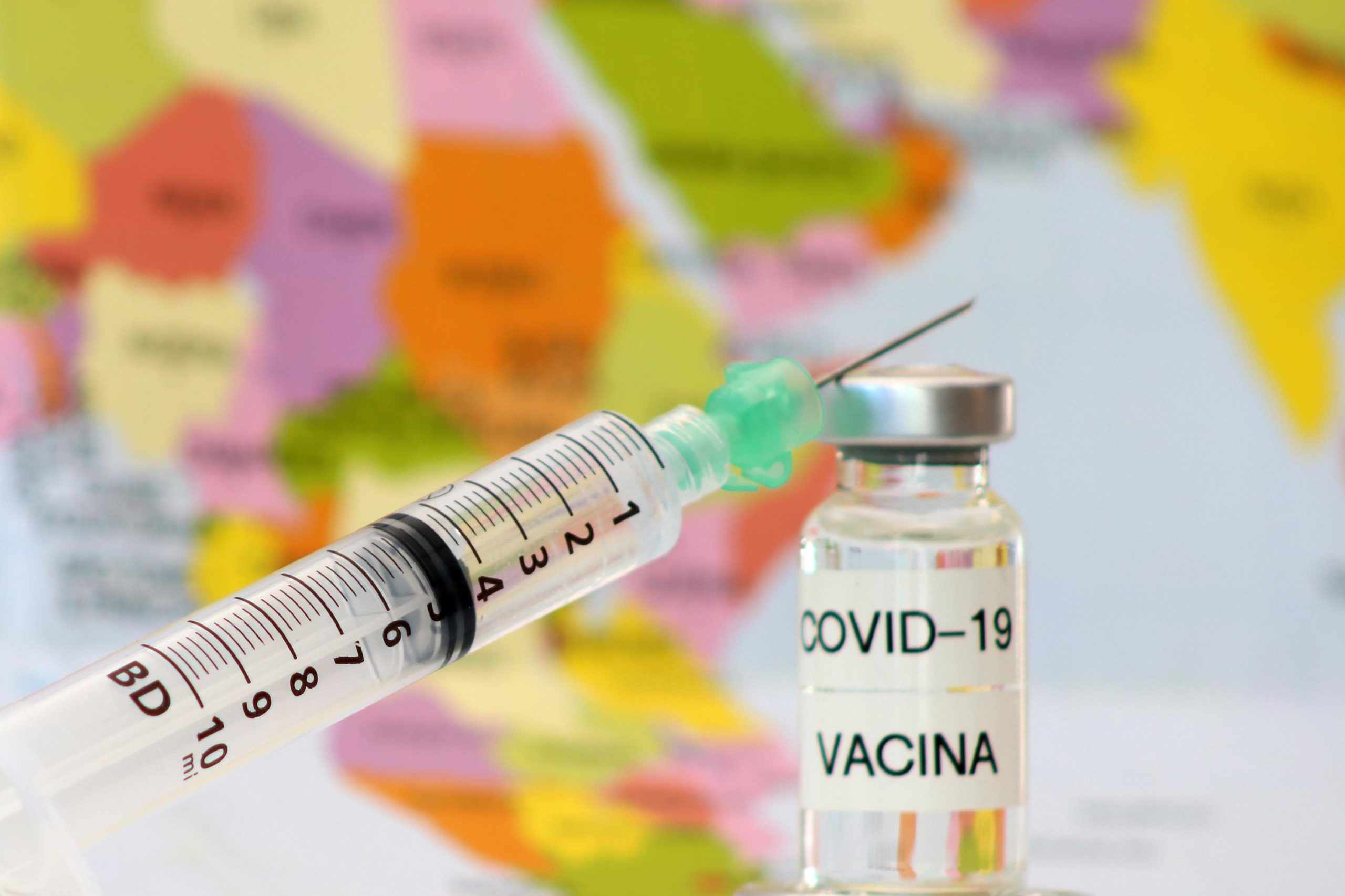 Fábricas veterinárias são autorizadas a produzir vacinas contra a Covid-19