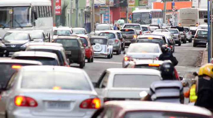 Vereadores derrubam vetos da prefeitura na lei que regulamenta o serviço de transportes por aplicativos em Viçosa