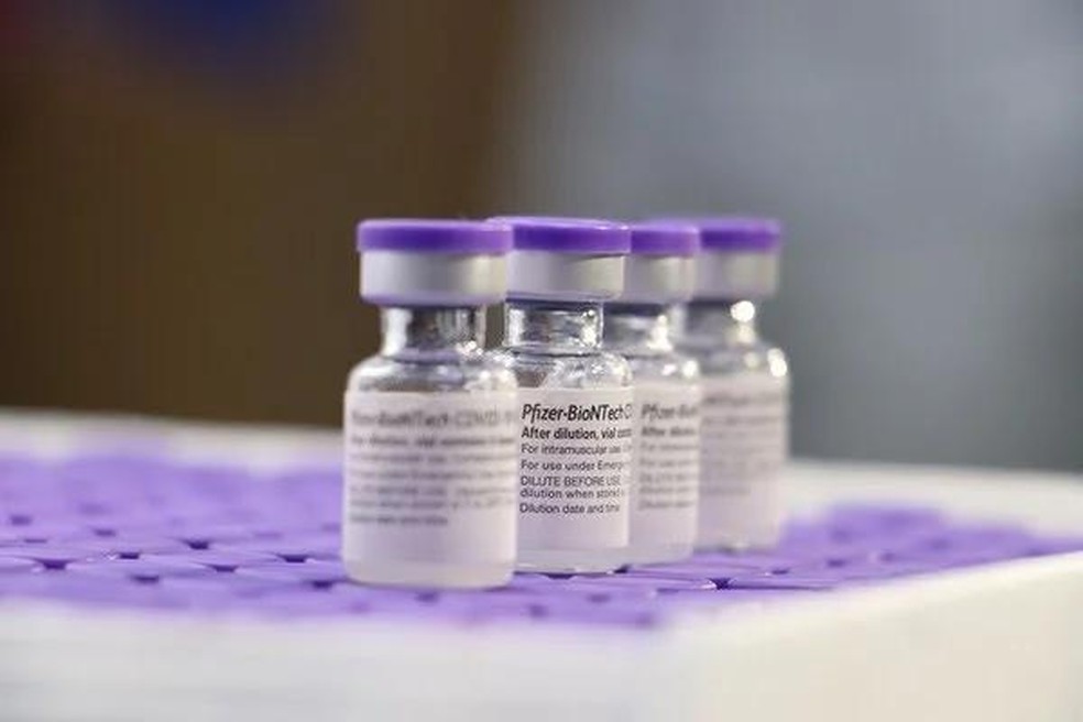 Minas recebe 325.260 doses do imunizante Pfizer
