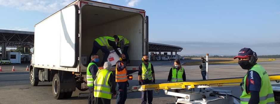 Minas inicia hoje a distribuição de 400 mil doses de Coronavac para vacinar crianças