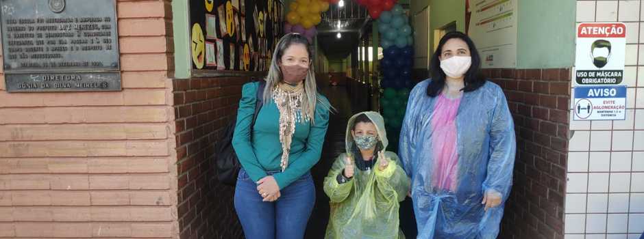 Alunos voltam às aulas presenciais em 85 escolas de Minas Gerais