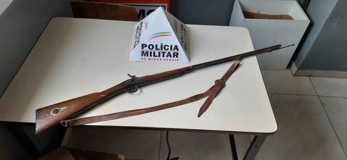 PM de Pedra do Anta apreende arma de fogo