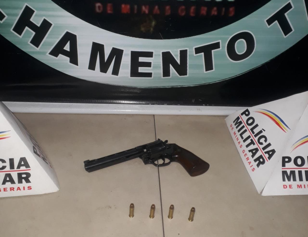 Homem é preso por porte ilegal de arma de fogo no bairro Nova Viçosa