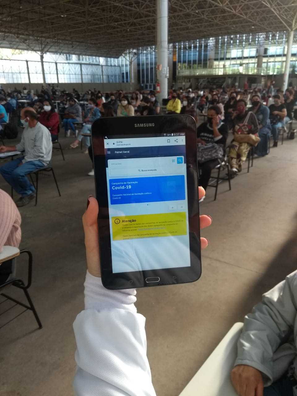 Tabletes estão ajudando a prefeitura de Viçosa a barrar novos casos de vacinação indevida