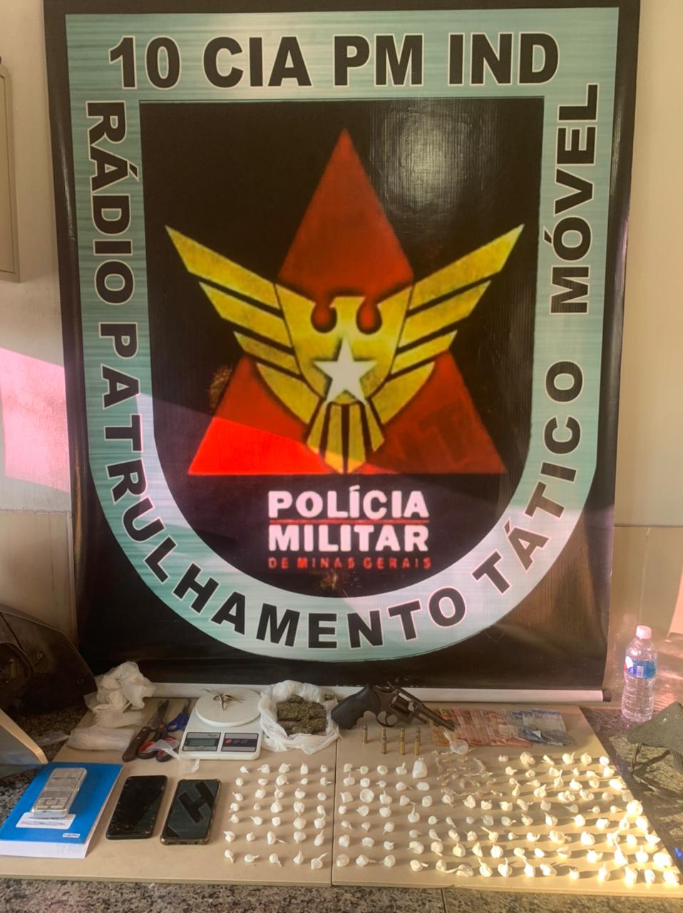 Polícia Militar apreende drogas e peças de motocicletas com adolescentes no Santa Clara