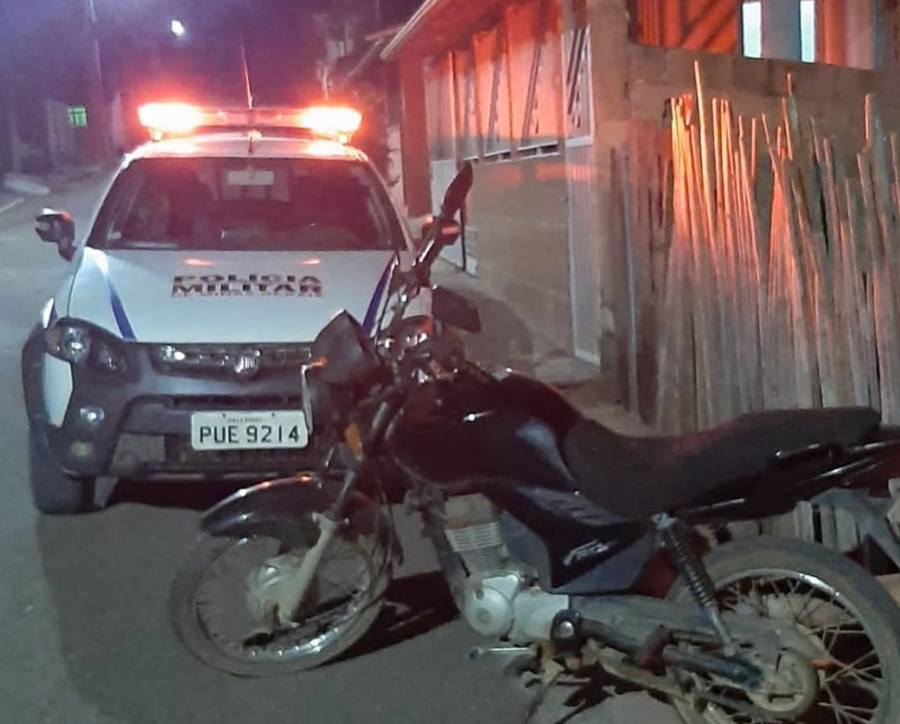 Motocicleta roubada é recuperada pela Polícia Militar em São Geraldo