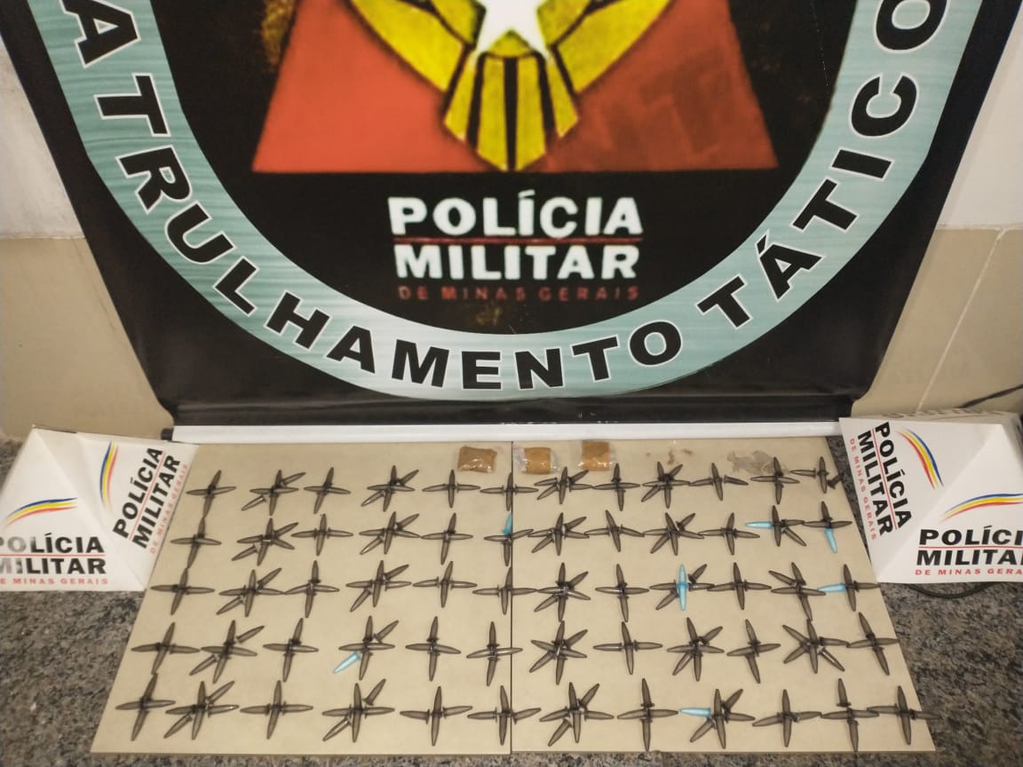 Polícia Militar apreende grande quantidade de pinos com cocaína no Nova Viçosa