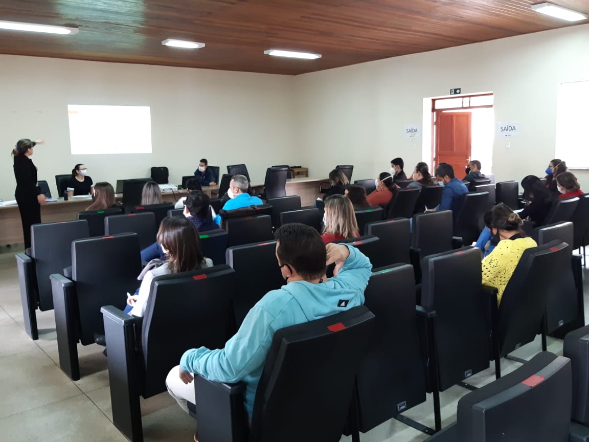 Prefeitura de Viçosa sedia oficina com enfermeiros e gerentes das equipes de saúde da família