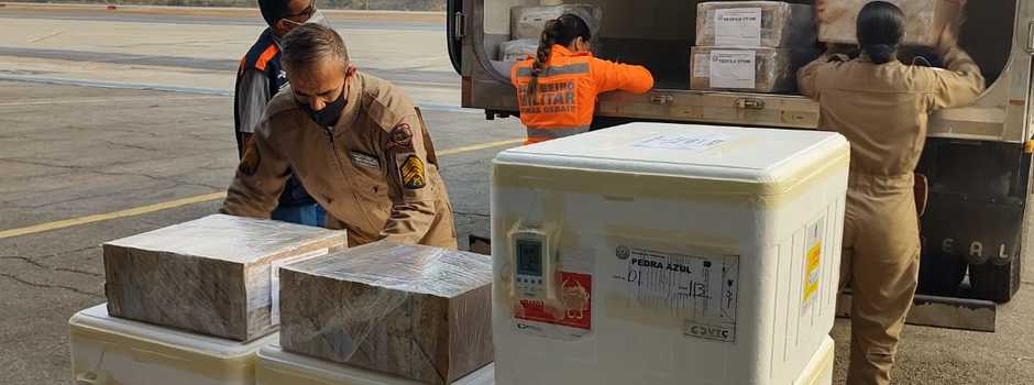 Minas distribui mais de 633 mil doses de vacinas contra a covid-19