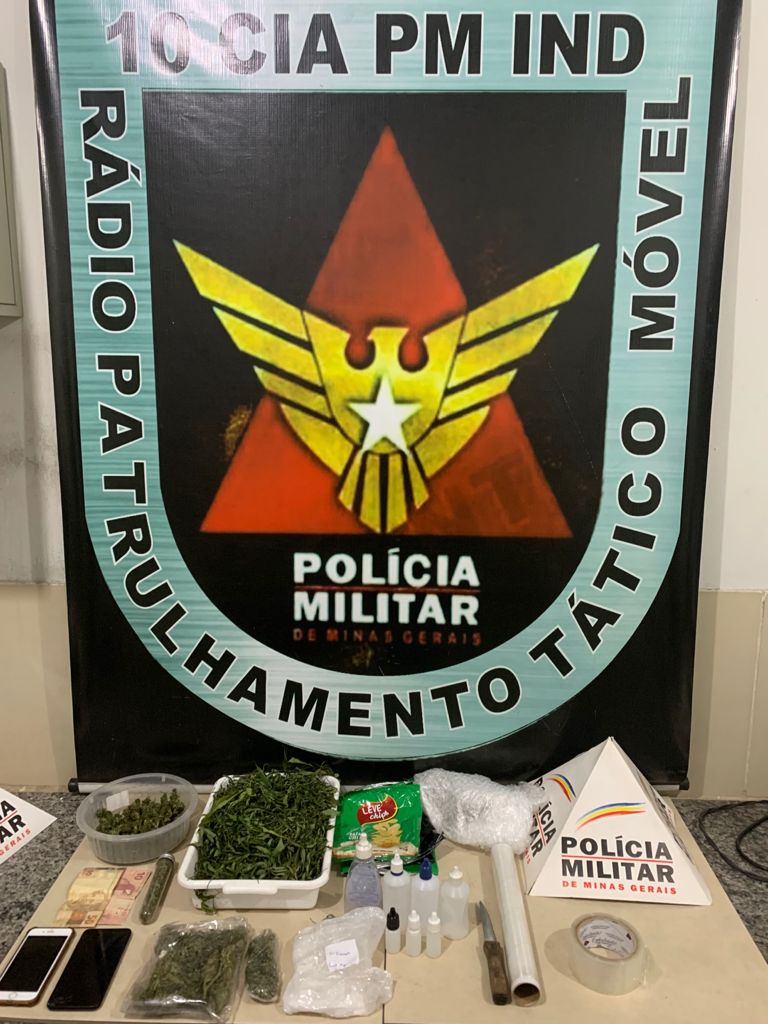 Dois homens são presos por tráfico de drogas no Centro de Viçosa