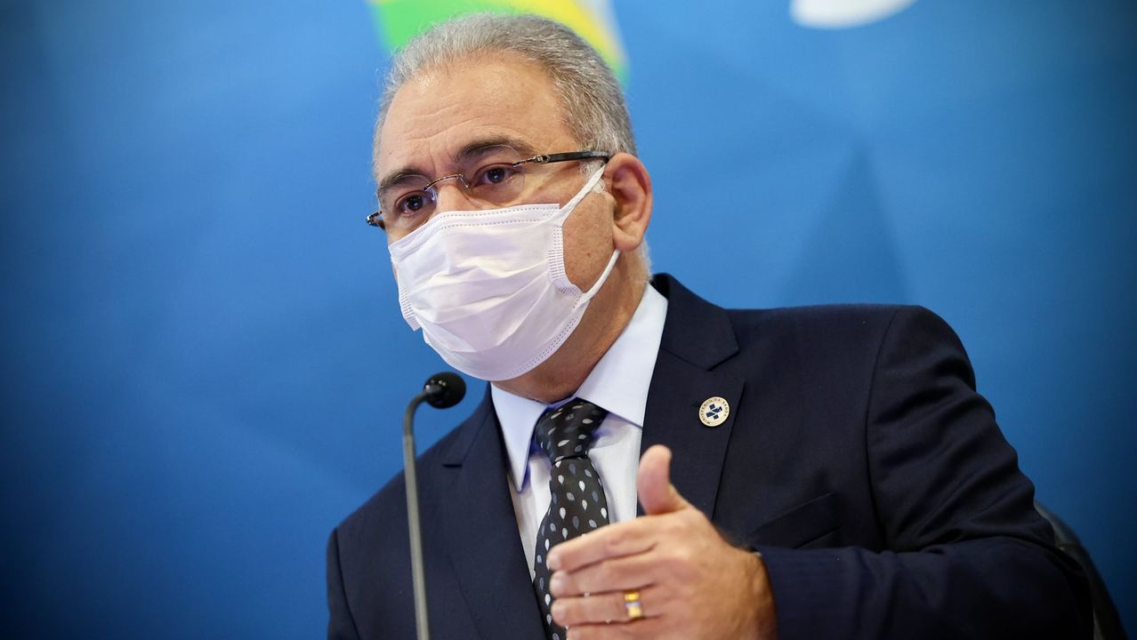 Ministro da Saúde diz que há excesso de vacinas no Brasil