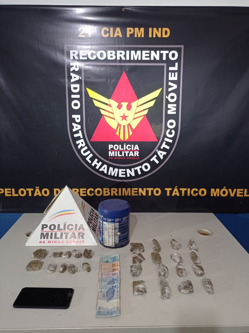 PM de Ponte Nova prende homem por tráfico de drogas