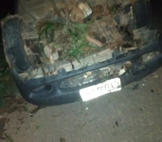 Passa bem jovem que estava em carro que capotou em Cachoeirinha