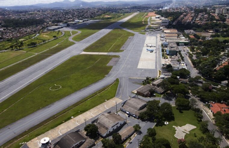 Trabalhadores do setor aéreo cancelam greve programada está segunda-feira (29)