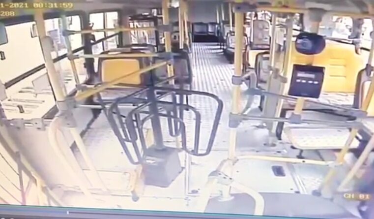 Motorista acusado de importunação sexual contra duas adolescentes continua preso