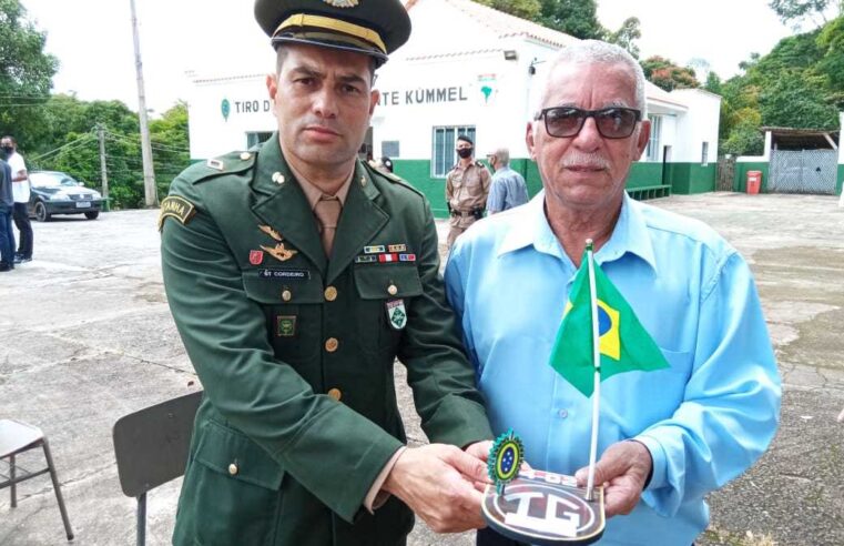 Prefeito de Viçosa participa de solenidade de Troca de Comando do Tiro de Guerra