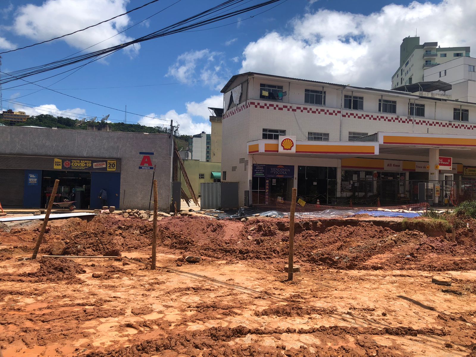 Mário Del Giudice: foco é na cratera do Posto Tiger; Drogaria Araújo e outros comércios devem reabrir