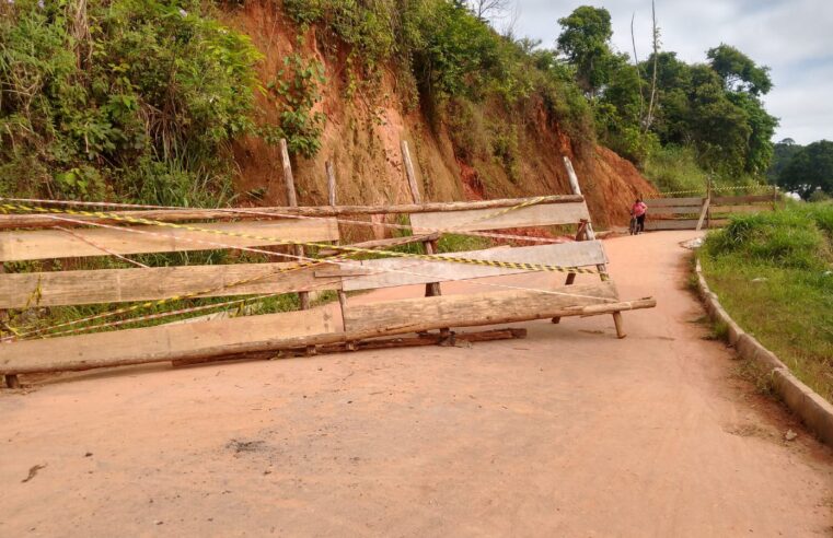 Prefeitura de Viçosa bloqueia trecho da Avenida São João Batista