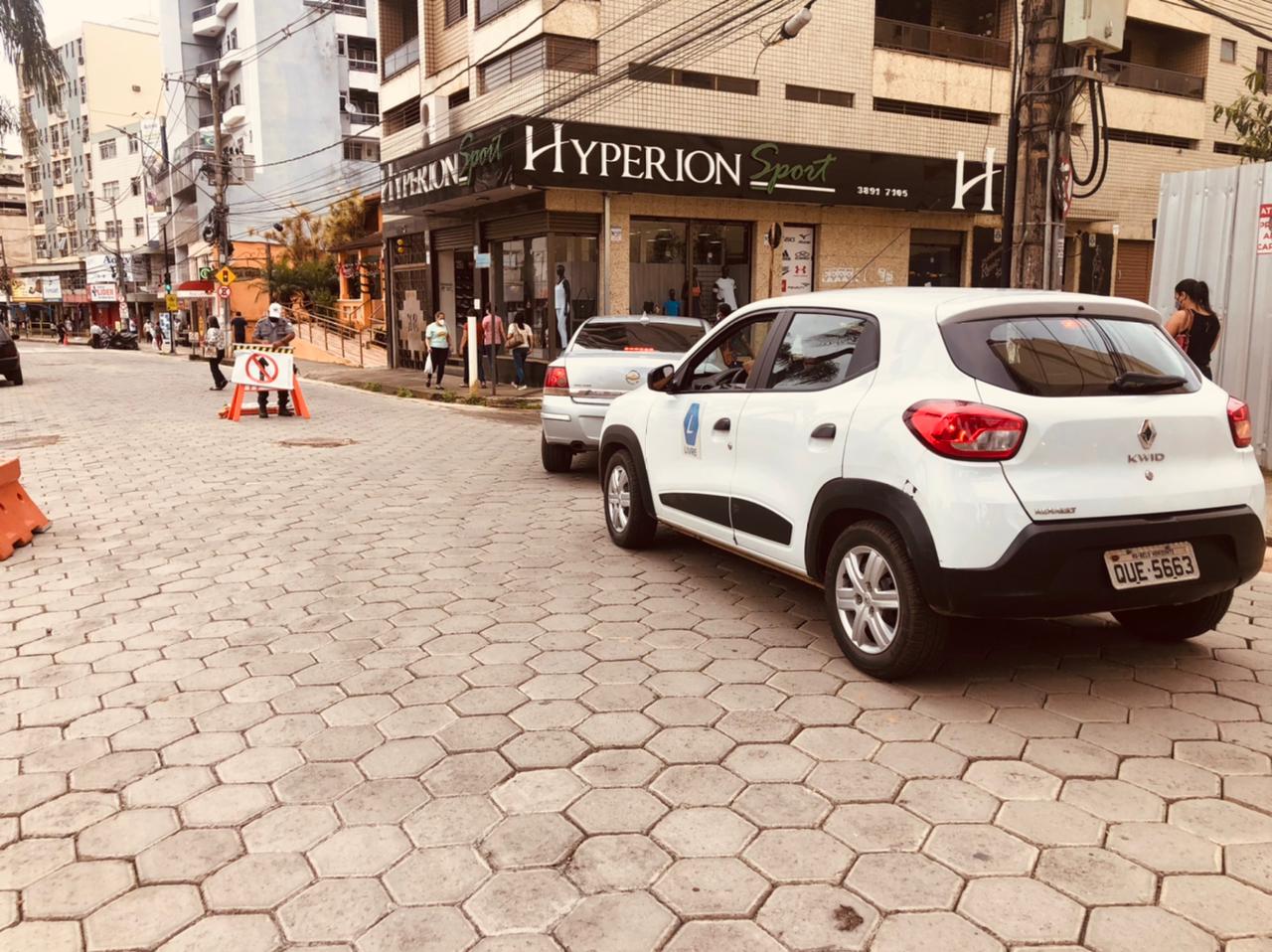 Prefeitura de Viçosa libera o trânsito em parte da praça Mário del Giudice
