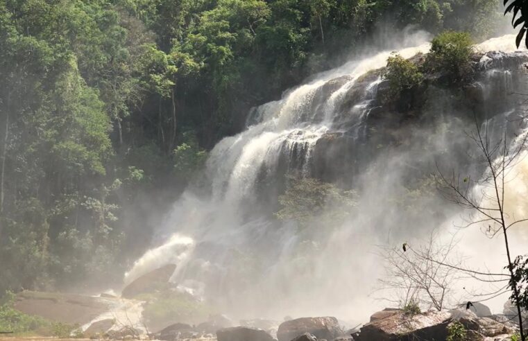 Hidrelétrica na Cachoeira Grande pode fazê-la secar; moradores criam associação de defesa