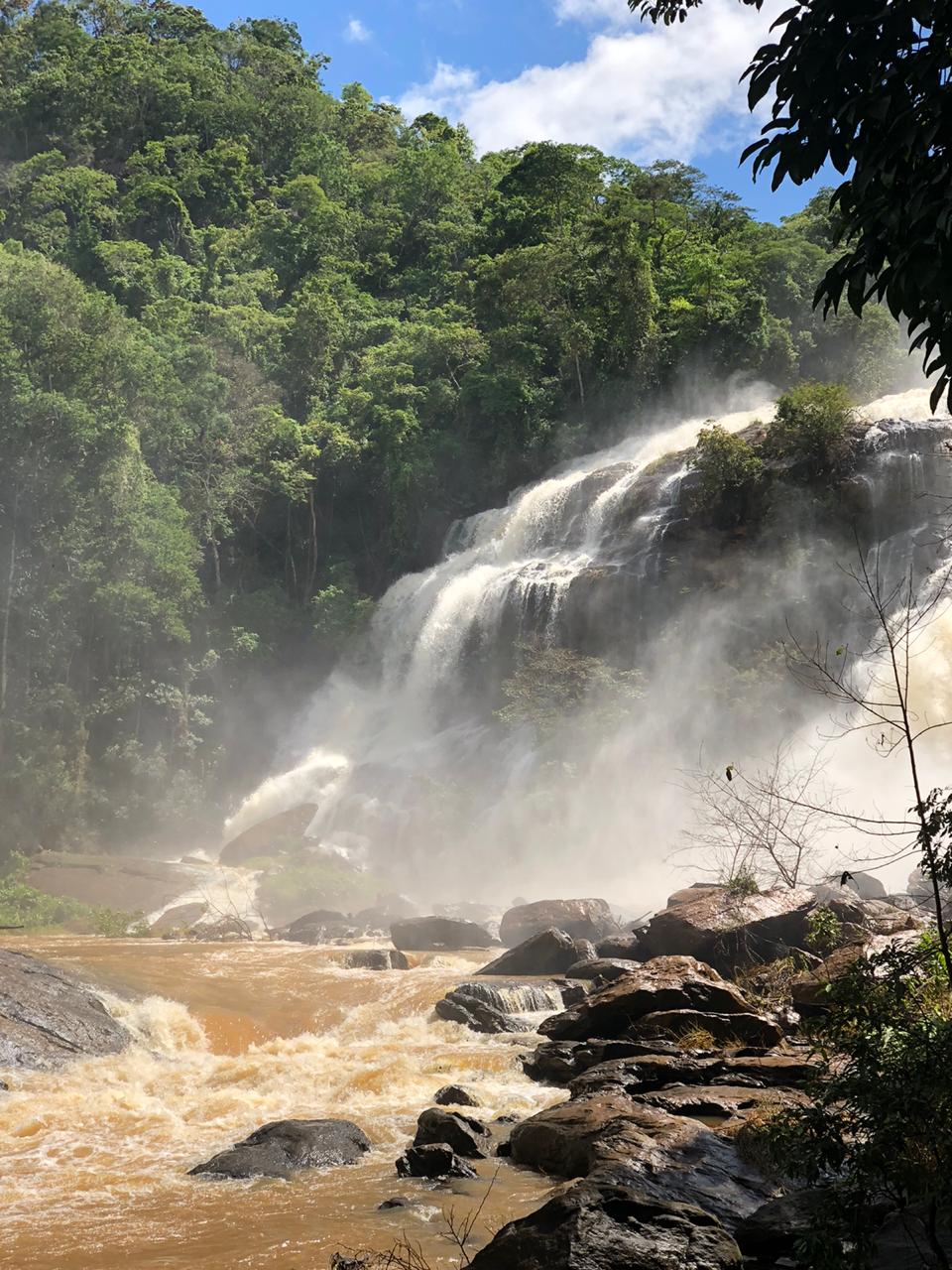 Hidrelétrica na Cachoeira Grande pode fazê-la secar; moradores criam associação de defesa