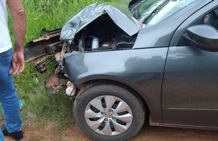 Viçosa: colisão entre moto e carro próximo a usina de reciclagem deixa duas pessoas gravemente feridas