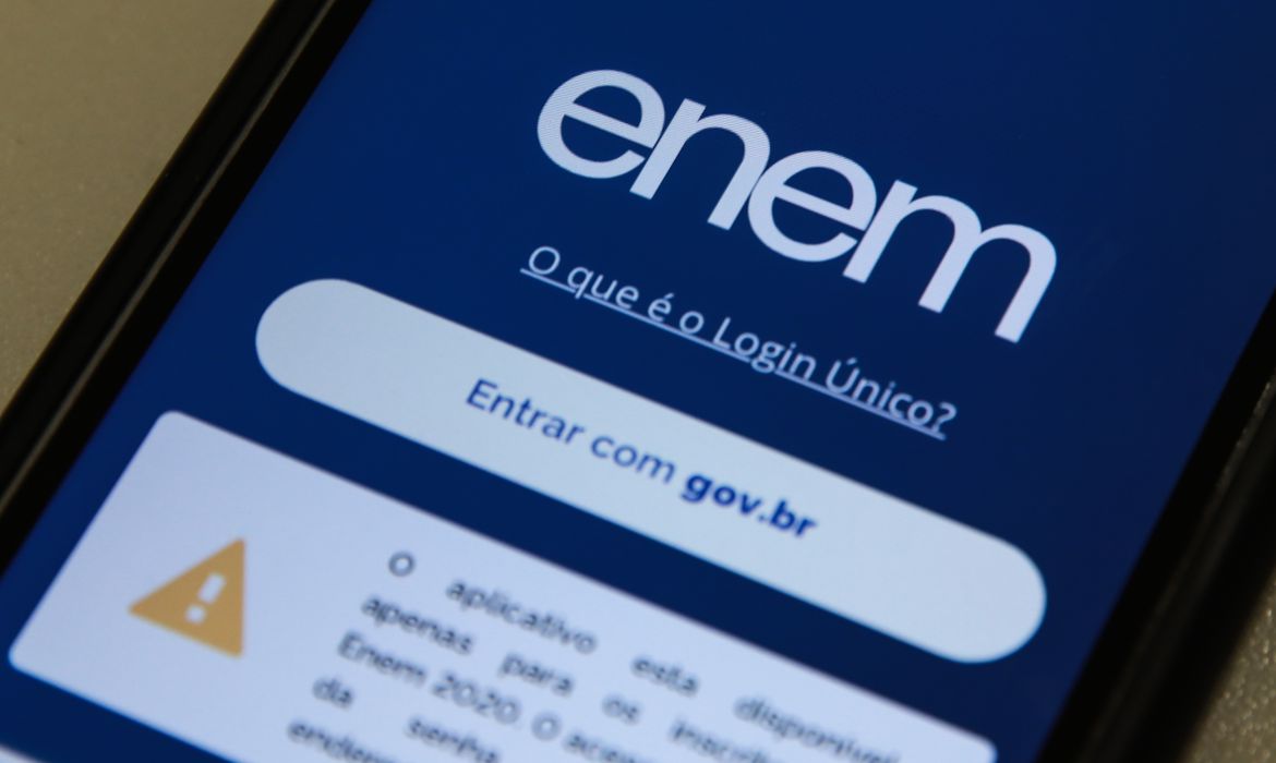 Enem 2022 tem 1 milhão de inscritos no primeiro dia